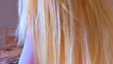 Stella online show from October 8, 2025, 6:55 am