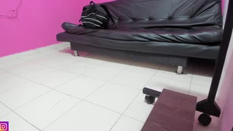  candy jade  online show from September 18, 2025, 12:07 pm