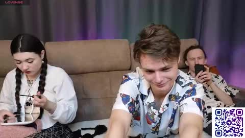 Snapshot of _capybara0_0 chatting on March 1, 2025, 7:15 pm _capybara0_0 online show from March 1, 2025, 7:15 pm