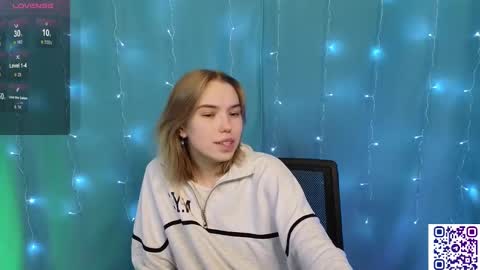 Snapshot of _capybara0_0 chatting on March 8, 2025, 7:20 pm _capybara0_0 online show from March 8, 2025, 7:20 pm