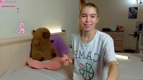 Snapshot of _capybara0_0 chatting on November 30, 2025, 9:08 pm _capybara0_0 online show from November 30, 2025, 9:08 pm