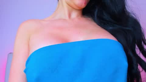Snapshot of _caro_lyne_ chatting on June 1, 2026, 1:51 am Carolina online show from June 1, 2026, 1:51 am