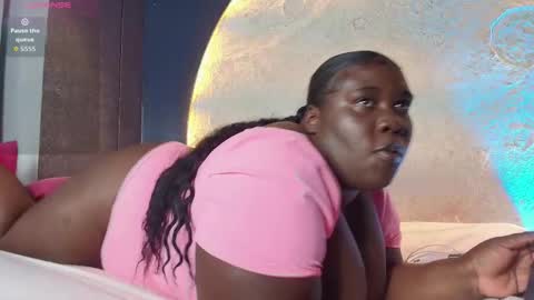 Caro. online show from November 27, 2025, 7:27 pm