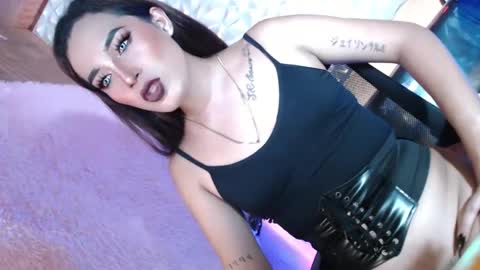 Caroline online show from January 8, 2025, 2:57 am