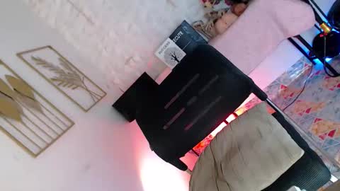 Caroline online show from February 5, 2026, 7:13 am