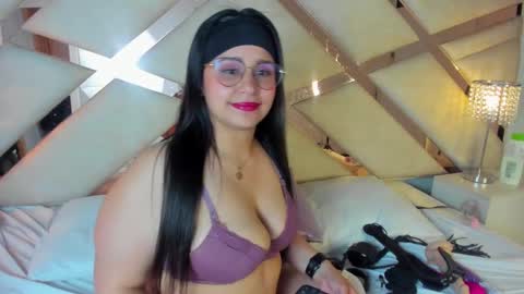 Caroline Sweet online show from December 18, 2024, 6:43 am