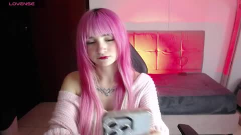 Snapshot of _charlotte_collins_ chatting on May 15, 2026, 2:24 pm _charlotte_collins_ online show from May 15, 2026, 2:24 pm