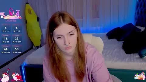 Alisa NO NUDE online show from October 10, 2025, 12:31 am