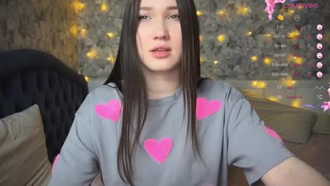 _chloe_miller_ online show from March 4, 2025, 8:27 pm