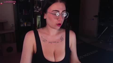 Chrissy online show from June 5, 2026, 3:13 am