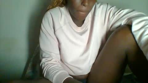 Snapshot of _clara01 chatting on February 8, 2025, 5:29 am clara online show from February 8, 2025, 5:29 am