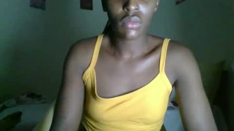 Snapshot of _clara01 chatting on November 7, 2025, 11:21 am clara online show from November 7, 2025, 11:21 am