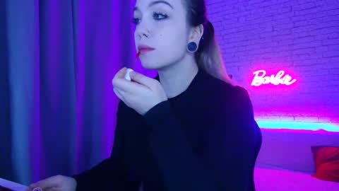 Nica online show from November 28, 2025, 10:07 am