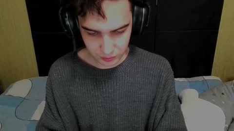 _crise_next_door_ online show from February 11, 2026, 4:12 pm