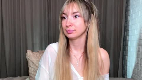 Snapshot of _crystal_moon_1 chatting on November 6, 2025, 7:48 pm _crystal_moon_1 online show from November 6, 2025, 7:48 pm