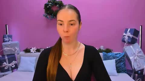 Erika online show from December 15, 2025, 1:15 pm