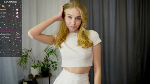 Snapshot of _curlydream_ chatting on March 5, 2025, 9:16 am Alice online show from March 5, 2025, 9:16 am