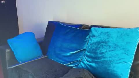 Snapshot of _dantfox_ chatting on October 22, 2025, 8:19 pm Dante online show from October 22, 2025, 8:19 pm