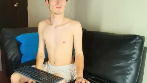 Snapshot of _dantfox_ chatting on October 29, 2025, 8:32 pm Dante online show from October 29, 2025, 8:32 pm