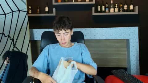 Snapshot of _dantfox_ chatting on November 5, 2025, 8:53 pm Dante online show from November 5, 2025, 8:53 pm