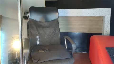 Snapshot of _dantfox_ chatting on November 12, 2025, 7:35 pm Dante online show from November 12, 2025, 7:35 pm