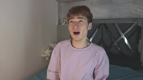 Snapshot of _dantfox_ chatting on December 18, 2025, 1:33 am Dante online show from December 18, 2025, 1:33 am