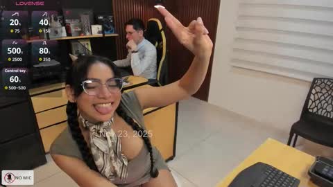 WELCOME TO THE OFFICE online show from November 23, 2025, 10:42 pm