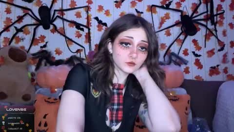 Kate online show from October 15, 2025, 6:35 am