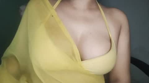 Snapshot of _dreamgirl_0 chatting on June 11, 2026, 12:32 am _dreamgirl_0 online show from June 11, 2026, 12:32 am