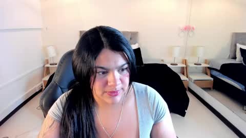 Snapshot of _dulcinea_1 chatting on April 18, 2026, 9:46 am Dulcinea online show from April 18, 2026, 9:46 am