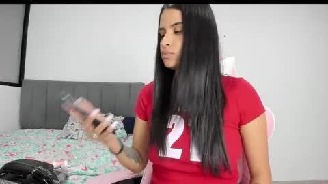 Snapshot of _elektrah chatting on February 17, 2025, 9:52 pm _elektrah online show from February 17, 2025, 9:52 pm