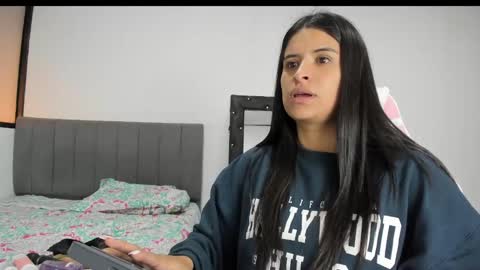 Snapshot of _elektrah chatting on February 26, 2025, 10:42 pm _elektrah online show from February 26, 2025, 10:42 pm