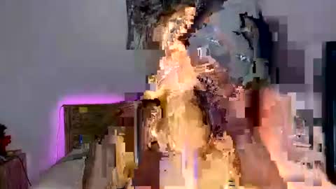 Snapshot of _elisavae chatting on December 16, 2025, 12:10 pm elisa online show from December 16, 2025, 12:10 pm