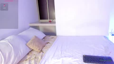Snapshot of _elizabeth_21 chatting on April 22, 2026, 4:04 am Elizabeth online show from April 22, 2026, 4:04 am