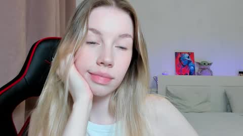 Emi online show from October 29, 2025, 4:09 pm