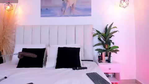 Emily Queen online show from July 7, 2026, 5:32 am