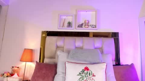 Isabella online show from January 16, 2026, 12:09 pm