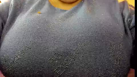 Emily  online show from November 1, 2025, 12:18 pm