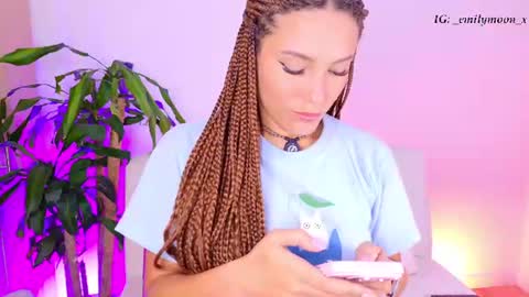 Snapshot of _emilymoon_x chatting on July 13, 2026, 1:08 am Emi online show from July 13, 2026, 1:08 am