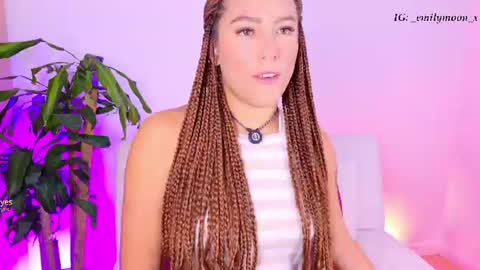 Snapshot of _emilymoon_x chatting on July 15, 2026, 1:11 am Emi online show from July 15, 2026, 1:11 am