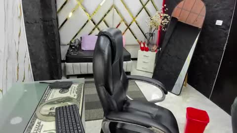 emily  online show from April 15, 2026, 1:40 pm