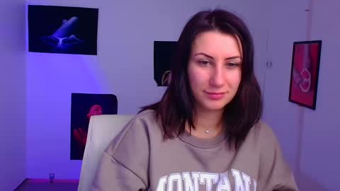 Snapshot of _emma_lay chatting on January 31, 2025, 10:10 am Emma online show from January 31, 2025, 10:10 am