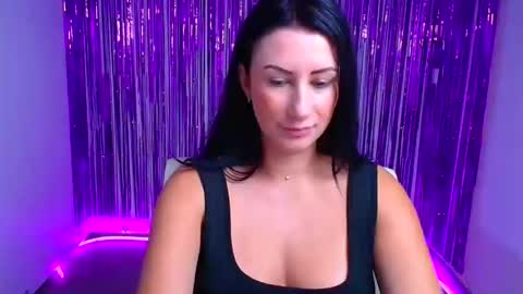 Snapshot of _emma_lay chatting on September 15, 2025, 11:54 am Emma online show from September 15, 2025, 11:54 am