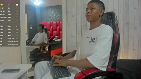 _erick_j online show from April 5, 2026, 8:39 pm