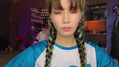 Snapshot of _eve____ chatting on November 19, 2025, 10:32 pm EveEva online show from November 19, 2025, 10:32 pm