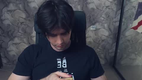 Snapshot of _fatrabbit chatting on April 4, 2026, 1:41 pm Keanu online show from April 4, 2026, 1:41 pm