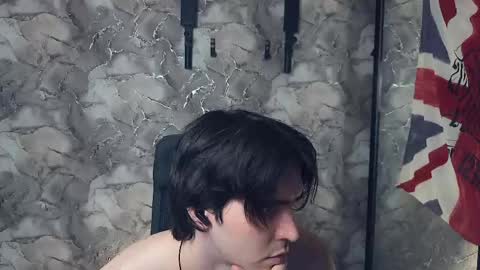 Snapshot of _fatrabbit chatting on April 15, 2026, 10:22 am Keanu online show from April 15, 2026, 10:22 am
