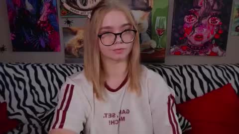 KENDALL  NATHAN MARRY  RYANPVT IS OPEN online show from November 16, 2025, 10:21 am