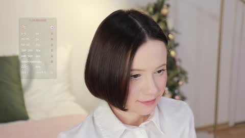 Essie  online show from January 19, 2025, 3:08 am