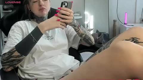 Alis online show from November 18, 2025, 12:20 pm